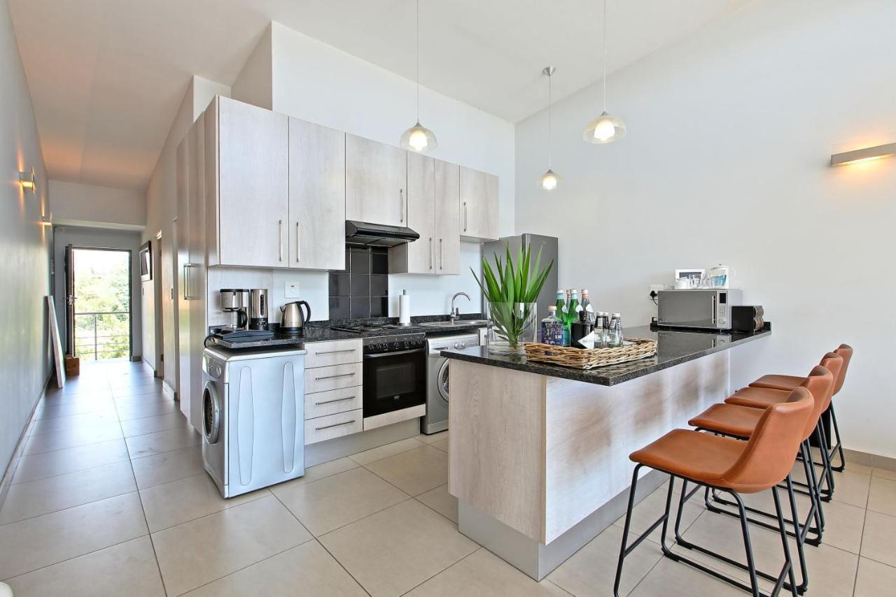 The Space Johannesburg Luaran gambar