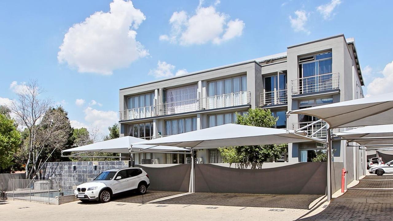 The Space Johannesburg Luaran gambar